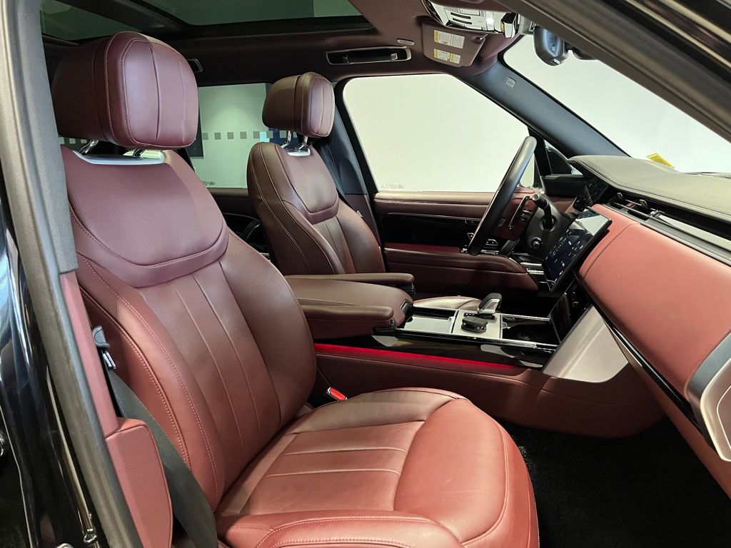2025 Land Rover Range Rover SE - Photo 36