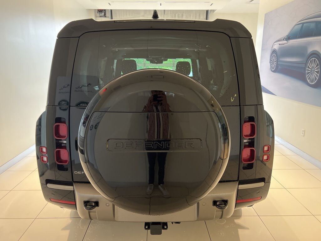 Buffalo 2024 Land Rover Defender 130 130 XDynamic SE for Sale in NY