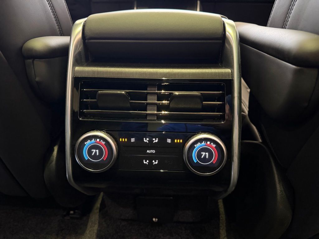 2025 Land Rover Range Rover SE - Photo 14