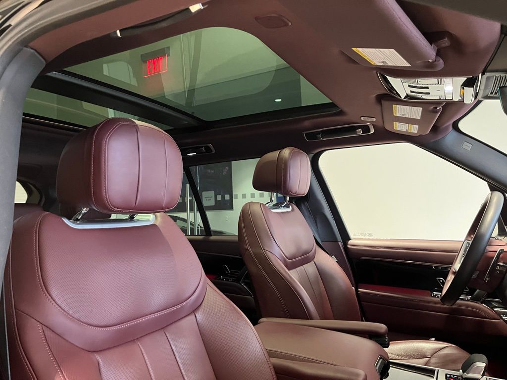 2025 Land Rover Range Rover SE - Photo 37