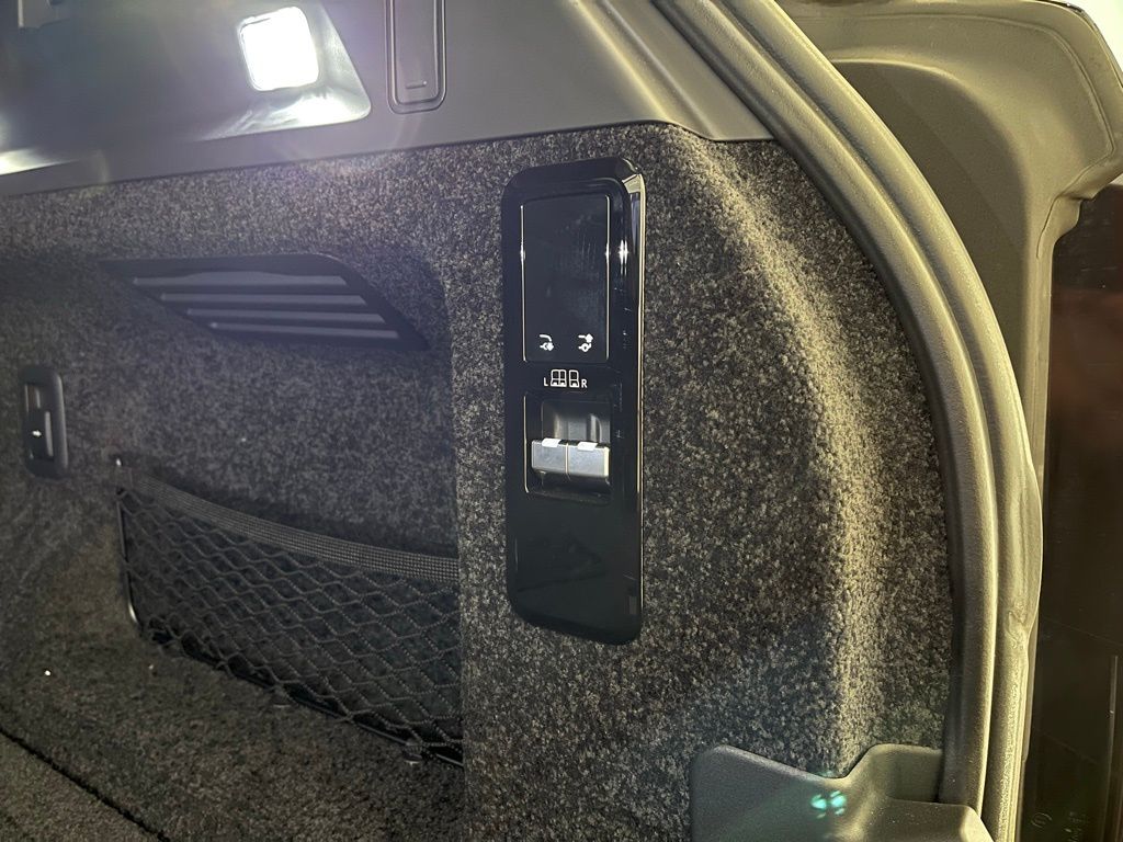 2025 Land Rover Range Rover SE - Photo 27