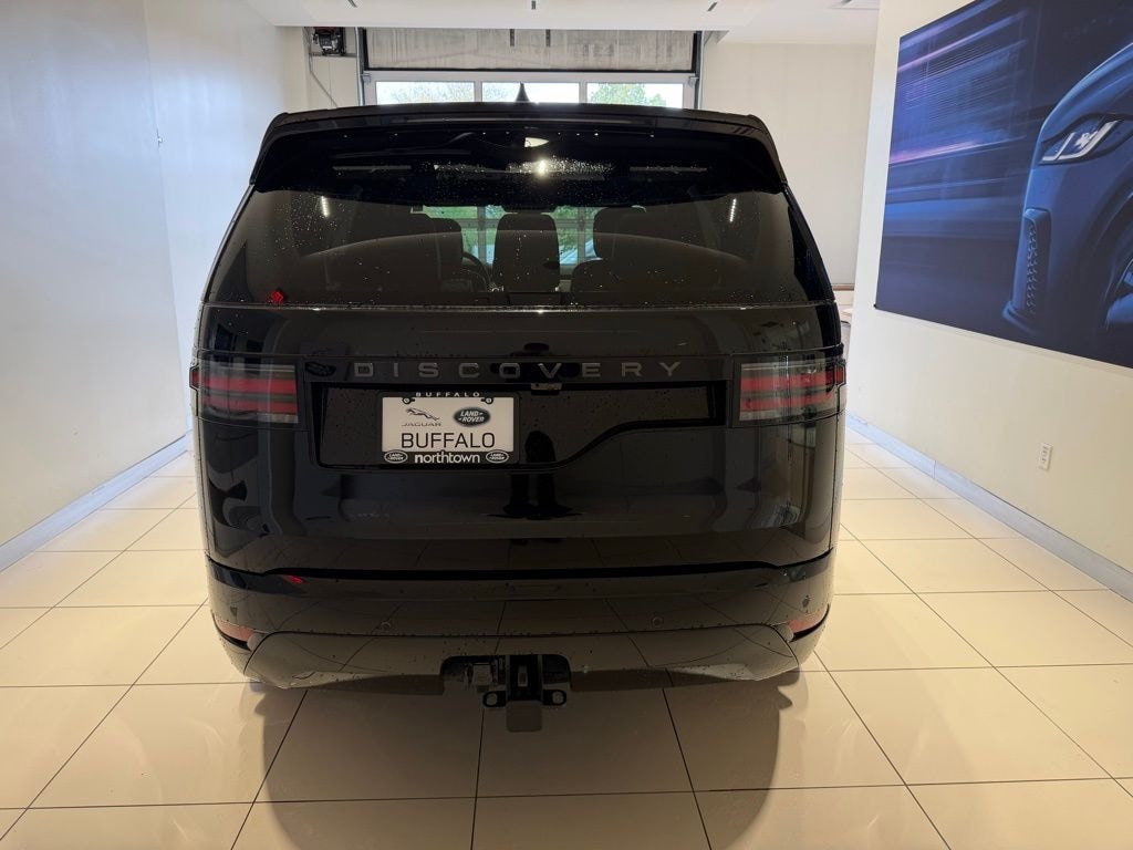 New 2025 Land Rover Discovery Dynamic SE SUV