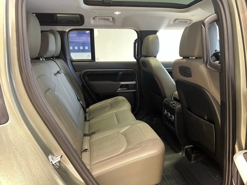 2022 Land Rover Defender SE - Photo 31