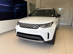 2026 Land Rover Discovery S SUV