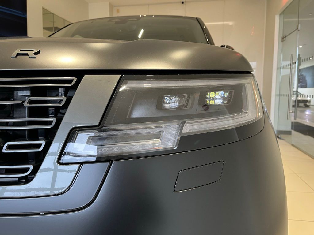 2025 Land Rover Range Rover SE - Photo 10