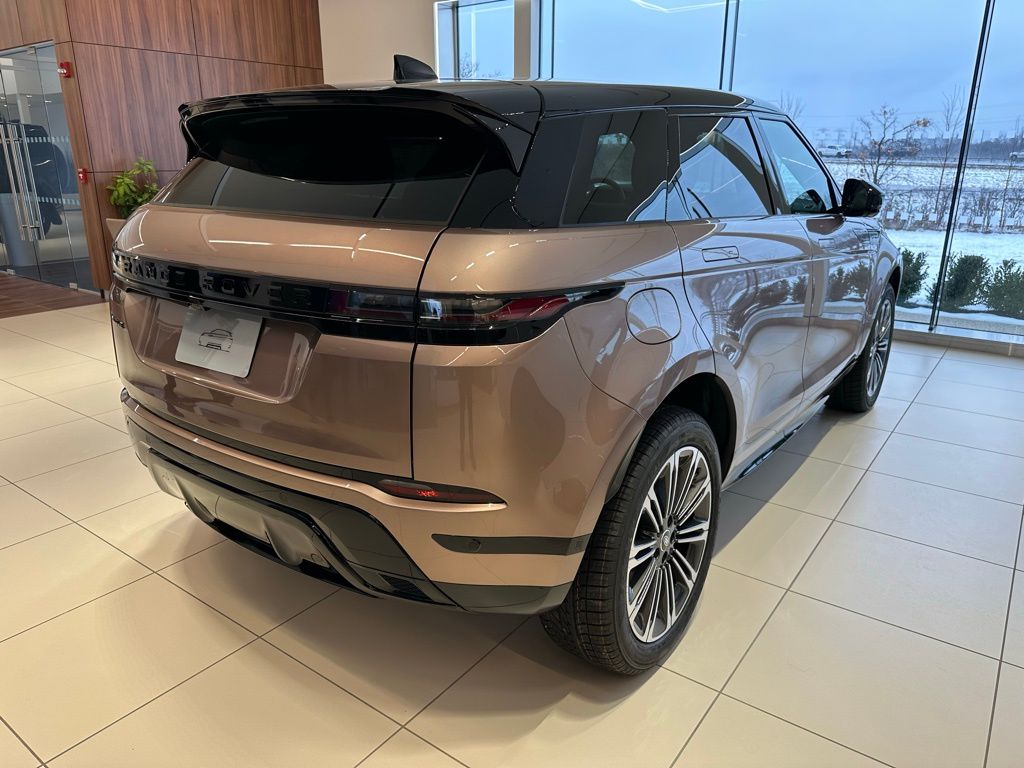2025 Land Rover Range Rover Evoque Dynamic SE photo 4