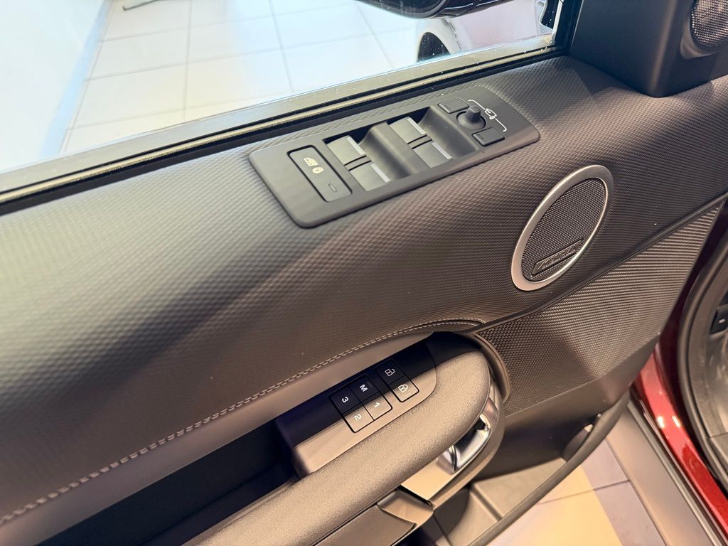 2026 Land Rover Discovery Gemini Edition - Photo 26
