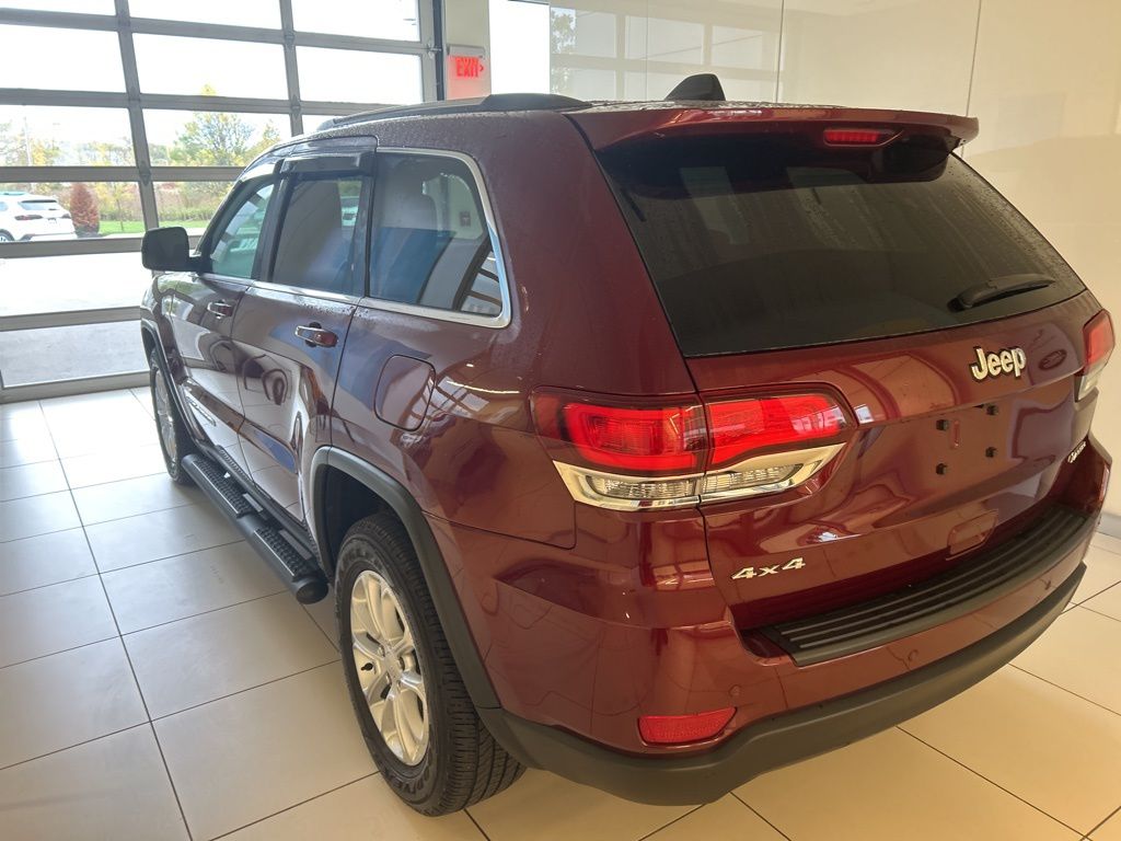 2021 Jeep Grand Cherokee Laredo E photo 2