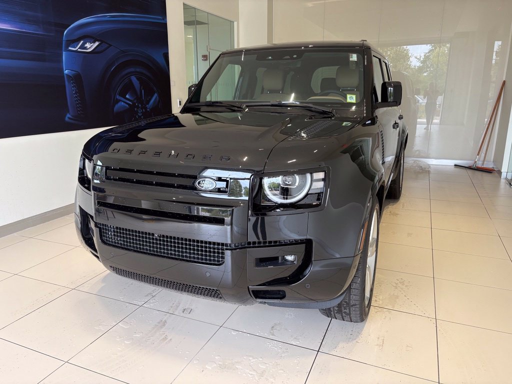 2026 Land Rover Defender 110 X-Dynamic SE SUV