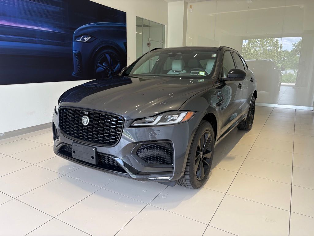 2026 Jaguar F-PACE P250 R-Dynamic S's photo
