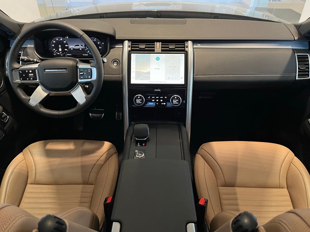 Used 2024 Land Rover Discovery Dynamic SE with VIN SALRL4EU2R2491506 for sale in Amherst, NY