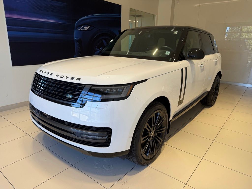 2025 Land Rover Range Rover SE's photo
