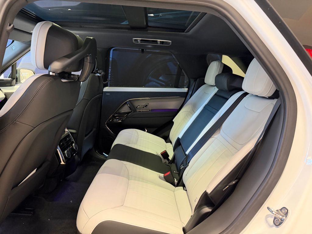 2025 Land Rover Range Rover Sport Dynamic SE - Photo 12