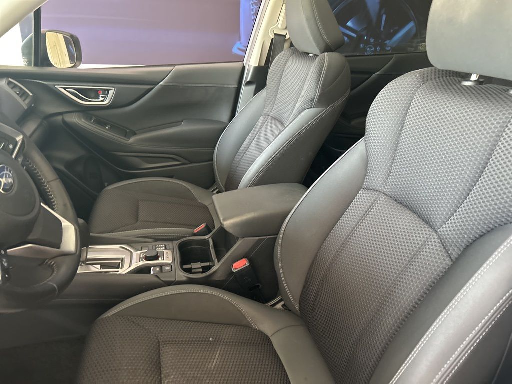 2020 Subaru Forester Premium photo 4