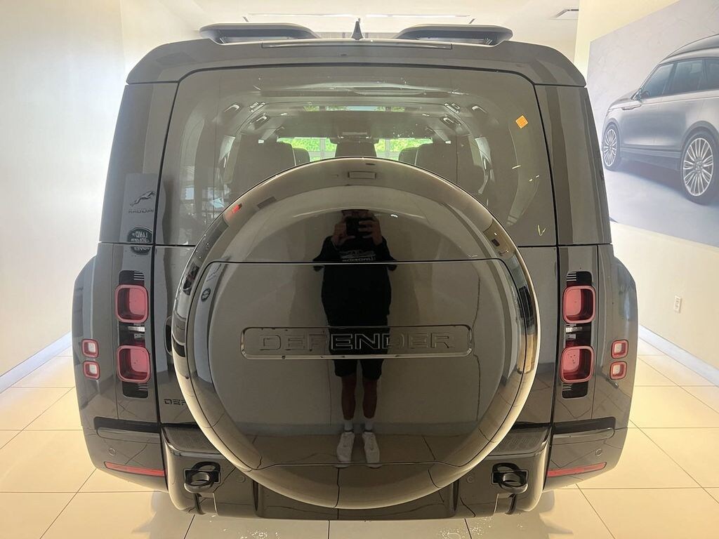 Buffalo 2024 Land Rover Defender 130 130 XDynamic SE for Sale in NY