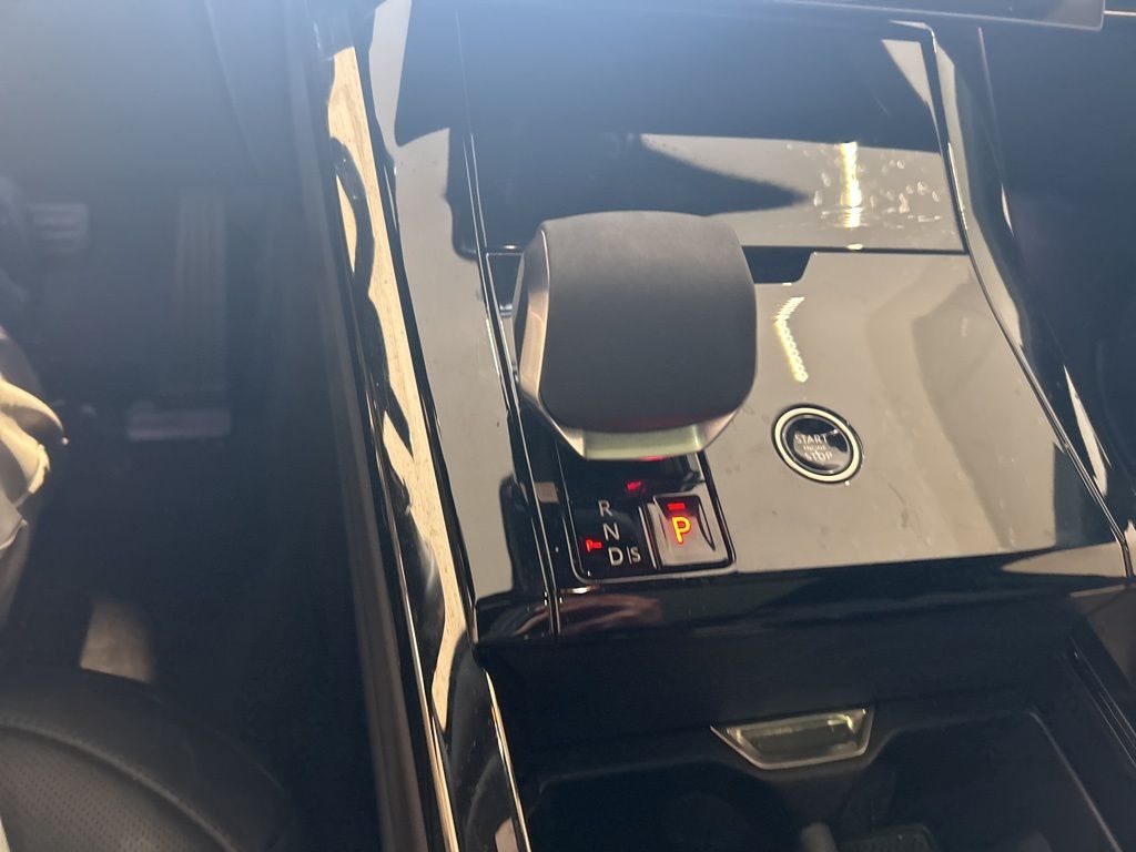 2024 Land Rover Range Rover Sport SE photo 4