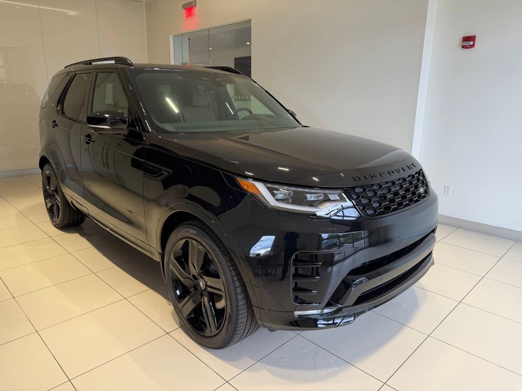 New 2025 Land Rover Discovery Dynamic SE SUV