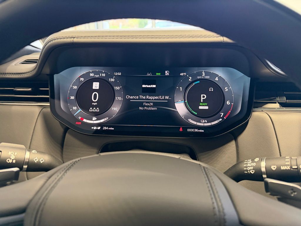 2025 Land Rover Range Rover SE - Photo 17