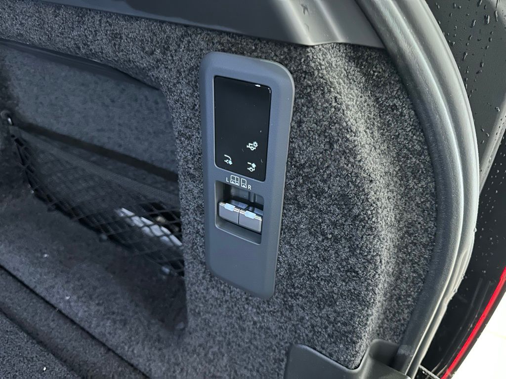 2025 Land Rover Range Rover SE - Photo 15