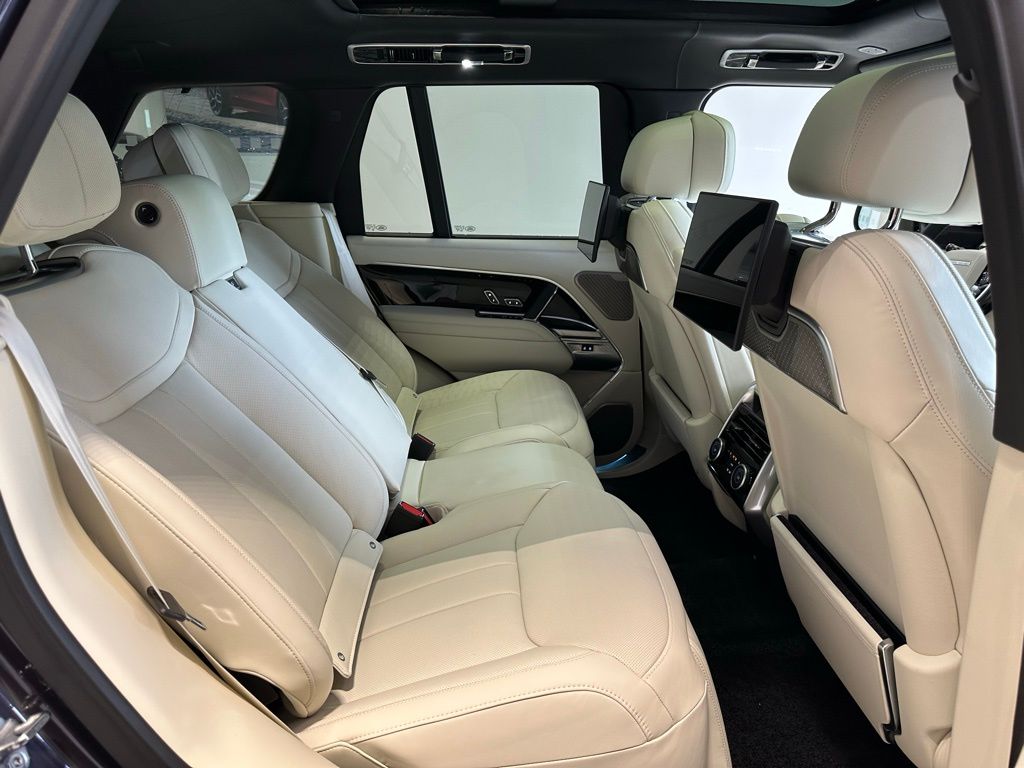 2025 Land Rover Range Rover Autobiography - Photo 13