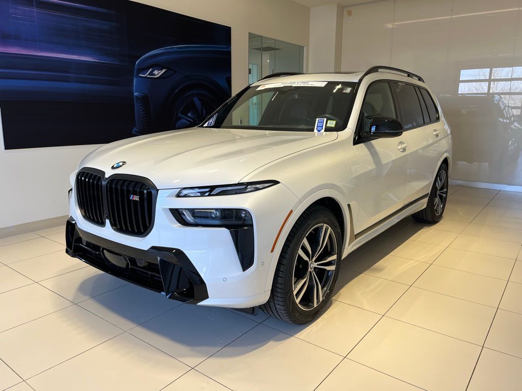 2024 BMW X7 M60i's photo