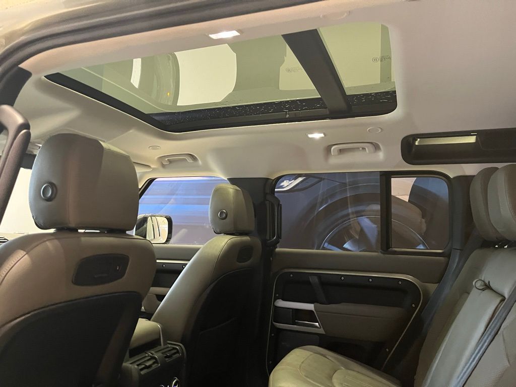 2022 Land Rover Defender SE - Photo 25