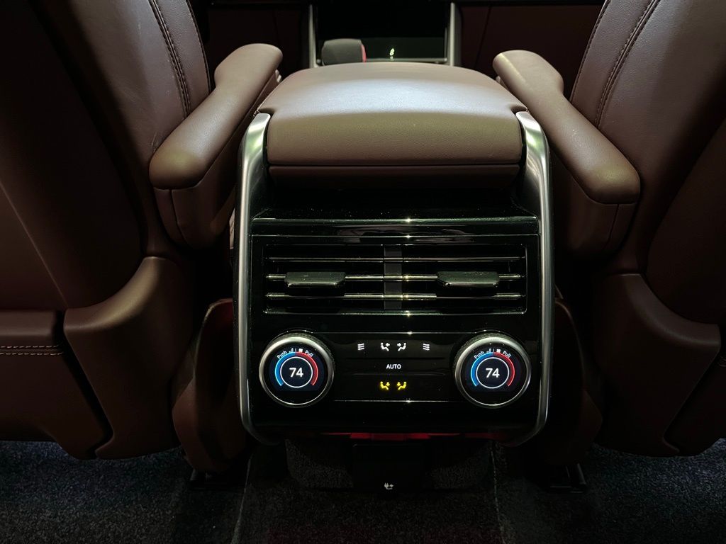2025 Land Rover Range Rover SE - Photo 24