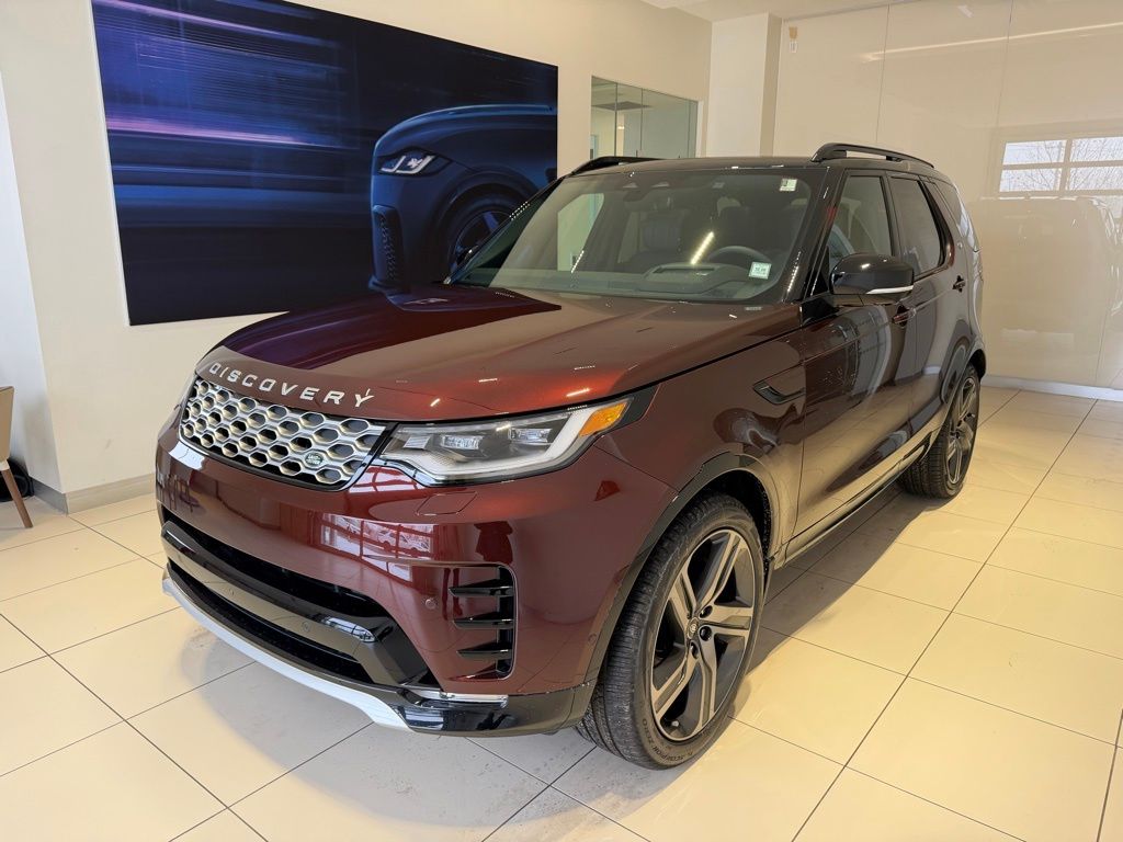 2026 Land Rover Discovery Gemini Edition's photo