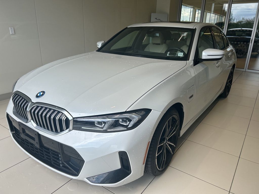 2023 BMW 3 Series 330e