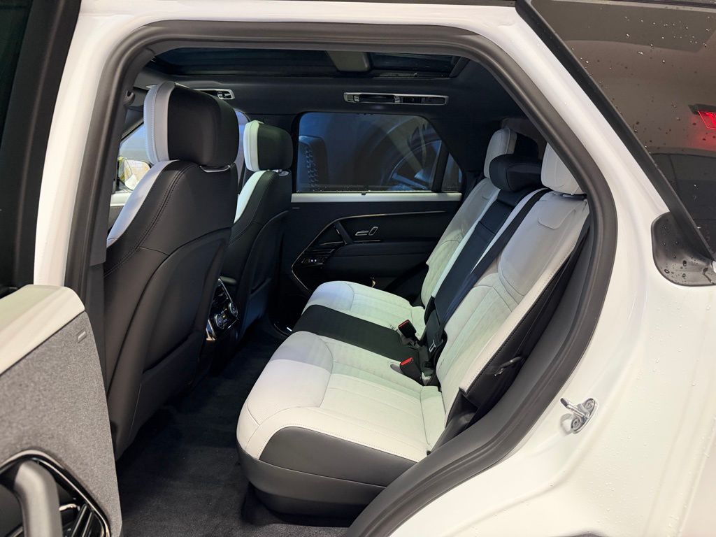 2025 Land Rover Range Rover Sport Dynamic SE - Photo 12