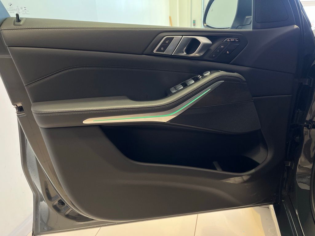 2023 BMW X7 40i - Photo 18