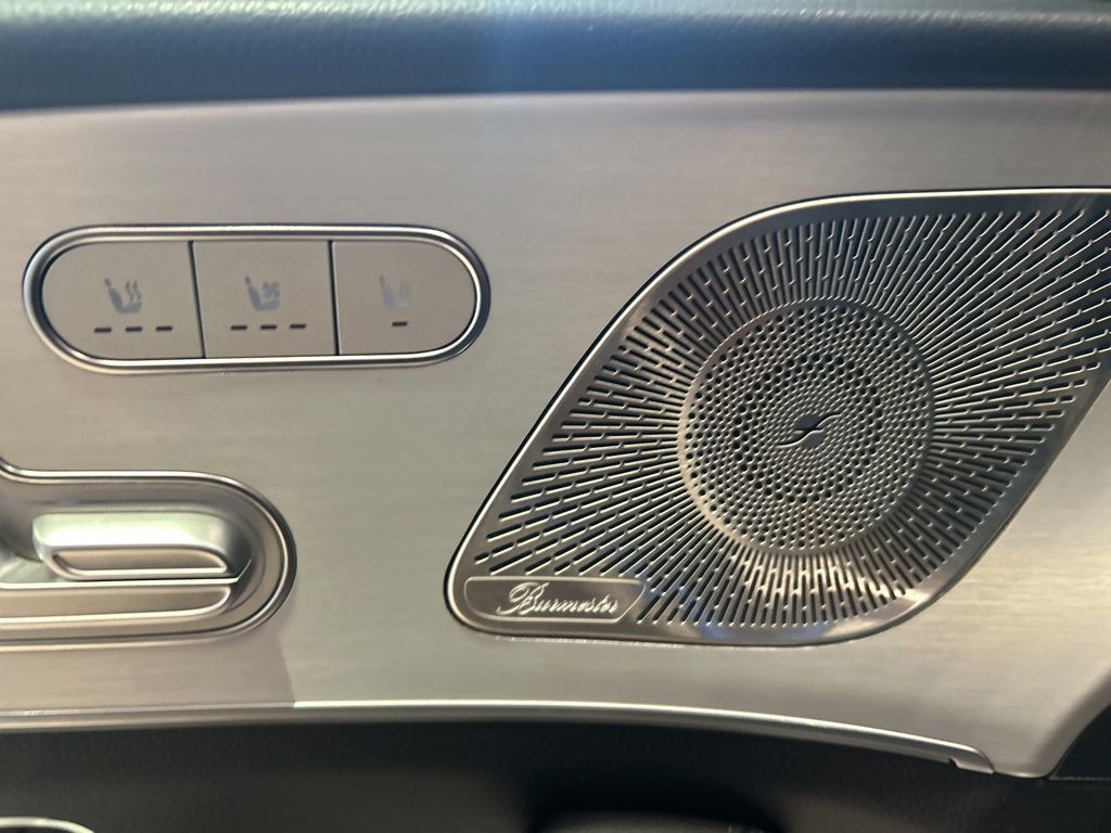 2025 Mercedes Benz GLE 350 4MATIC photo 2