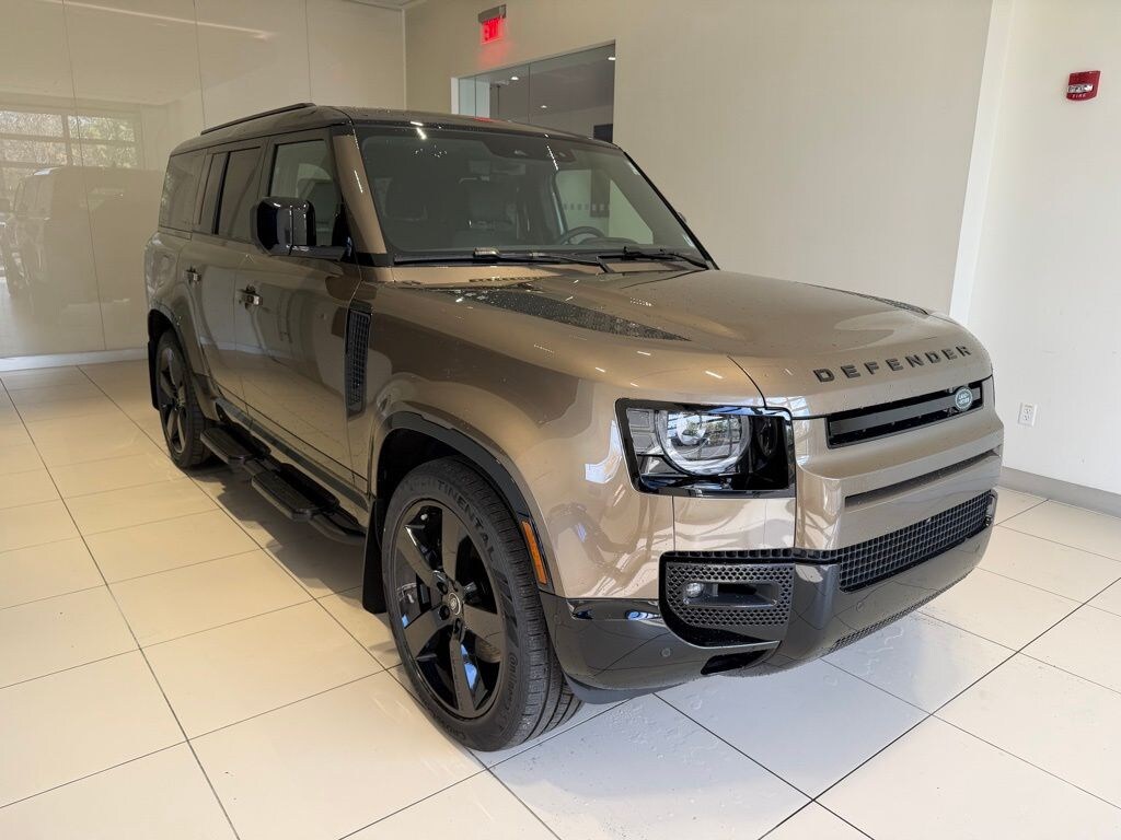 New 2025 Land Rover Defender 130 X-Dynamic SE SUV