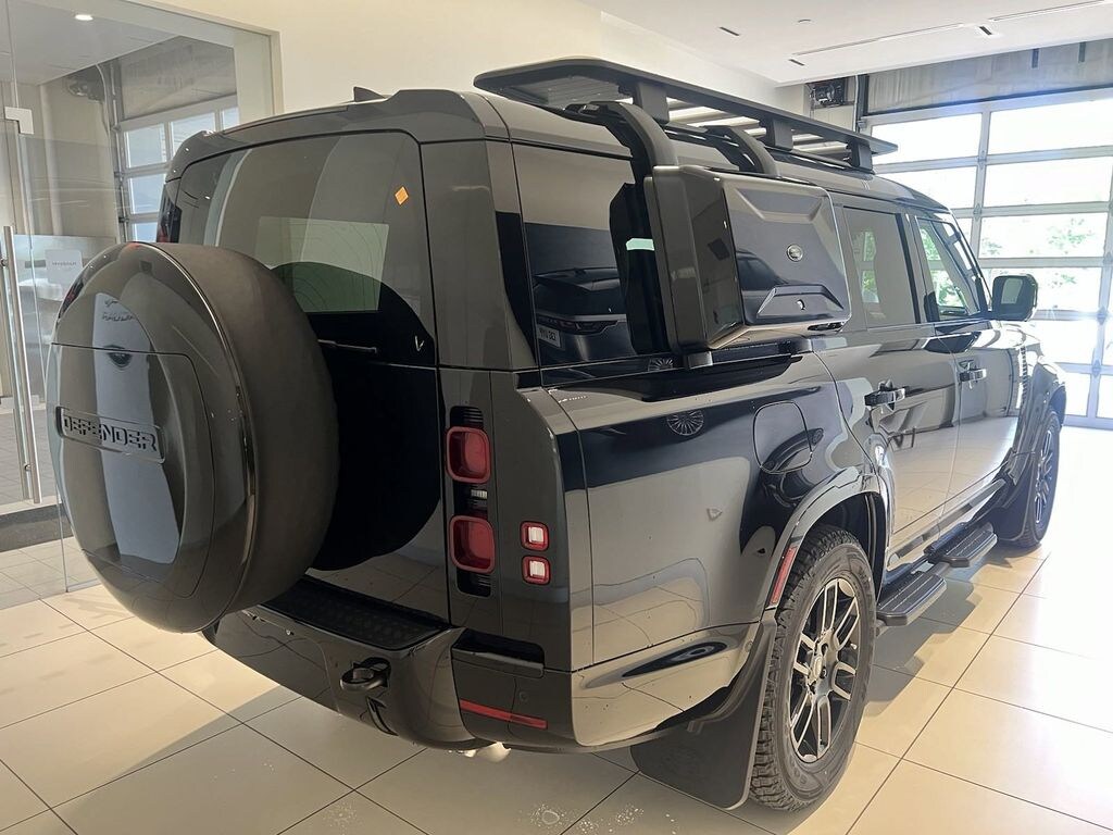 Buffalo 2024 Land Rover Defender 130 130 XDynamic SE for Sale in NY