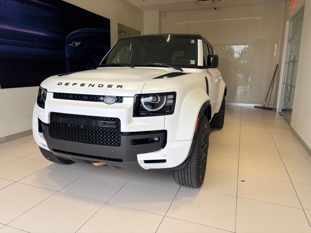 2026 Land Rover Defender 110 Octa SUV
