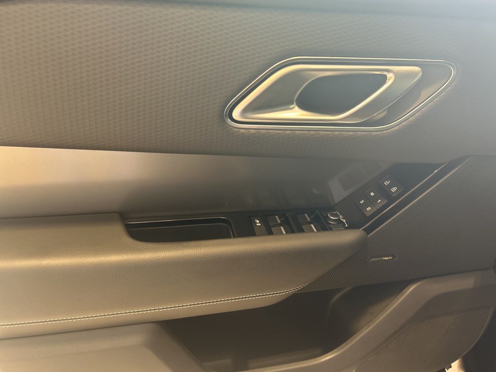 2021 Land Rover Range Rover Velar S photo 3