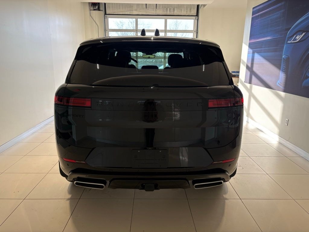 New 2026 Land Rover Range Rover Sport Dynamic SE SUV