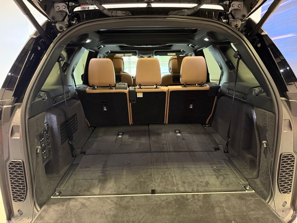 2025 Land Rover Discovery Dynamic SE - Photo 12