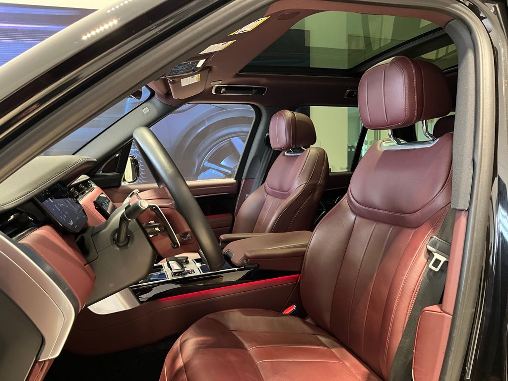 2025 Land Rover Range Rover SE - Photo 16