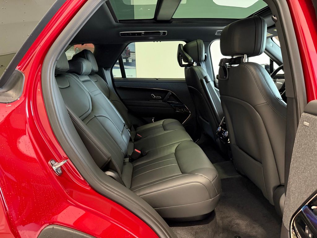 2025 Land Rover Range Rover Sport Dynamic SE - Photo 16