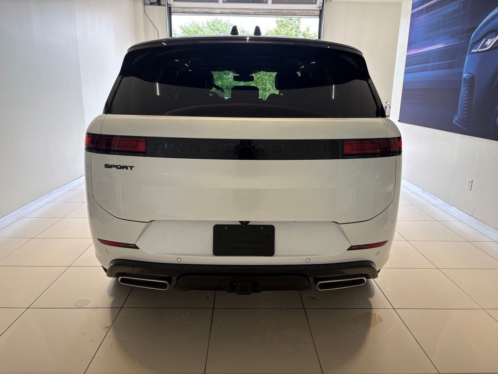 New 2026 Land Rover Range Rover Sport Dynamic SE SUV