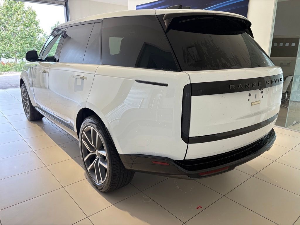 New 2026 Land Rover Range Rover SE LWB 7-Seats / V8 SUV