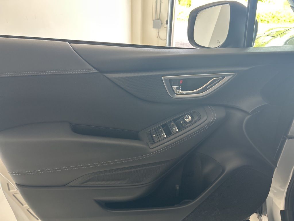 2020 Subaru Forester Premium photo 3