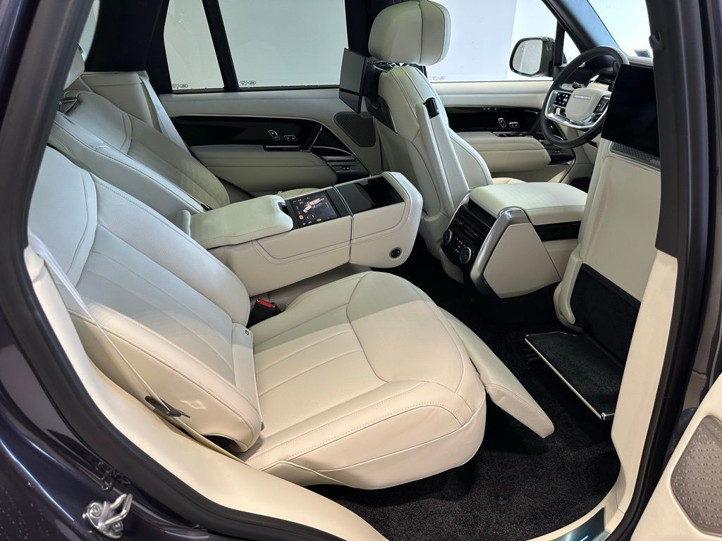 2025 Land Rover Range Rover Autobiography - Photo 16