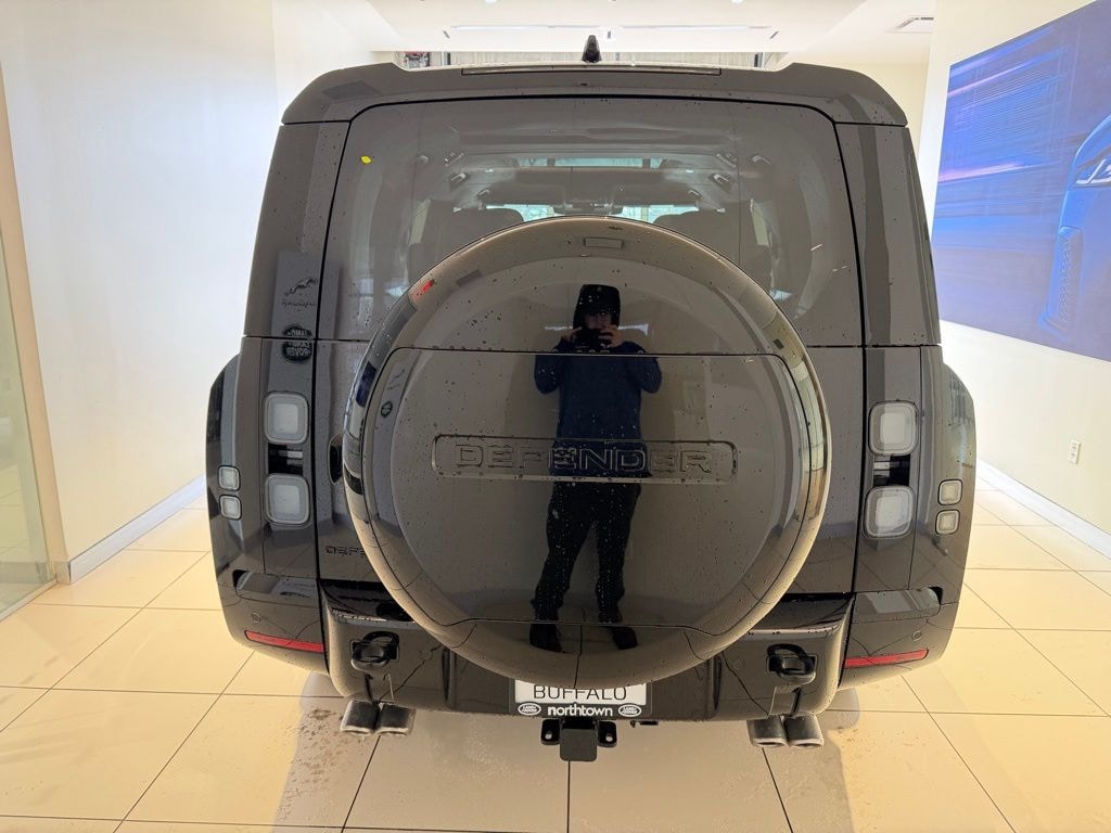 New 2026 Land Rover Defender 130 XV8 500PS SUV