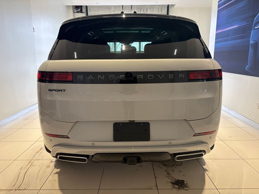 New 2026 Land Rover Range Rover Sport Dynamic SE SUV