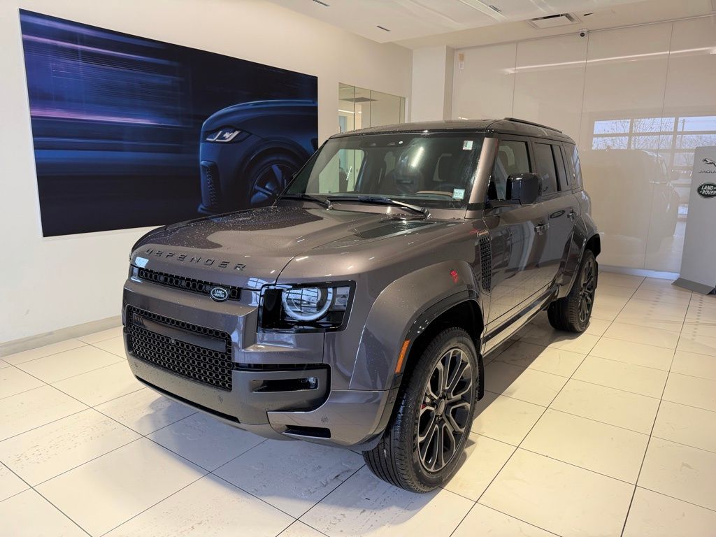 2026 Land Rover Defender OCTA's photo