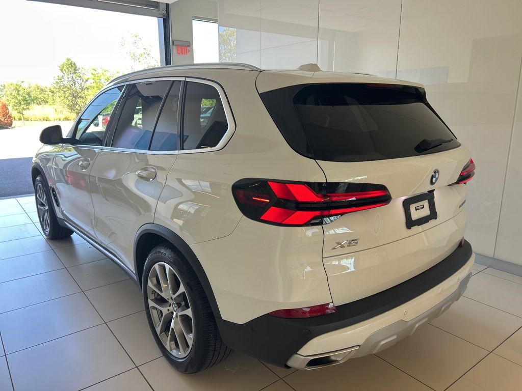 2024 Bmw X5 xDrive40i photo 2