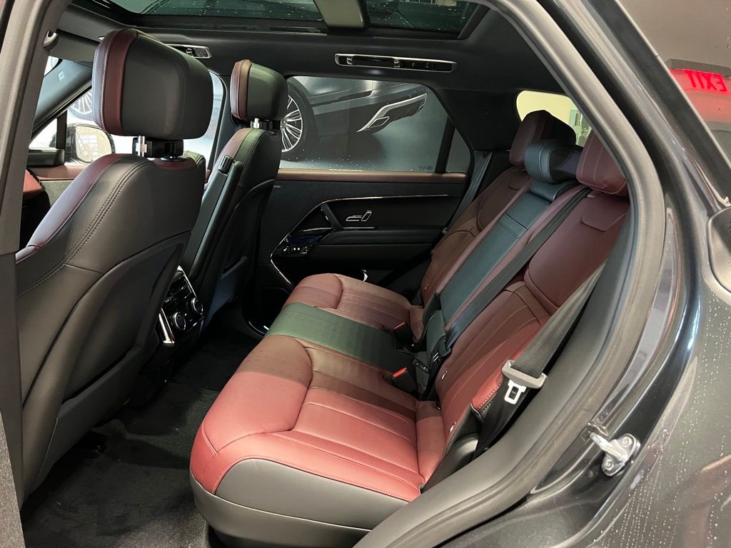 2025 Land Rover Range Rover Sport Dynamic SE - Photo 12