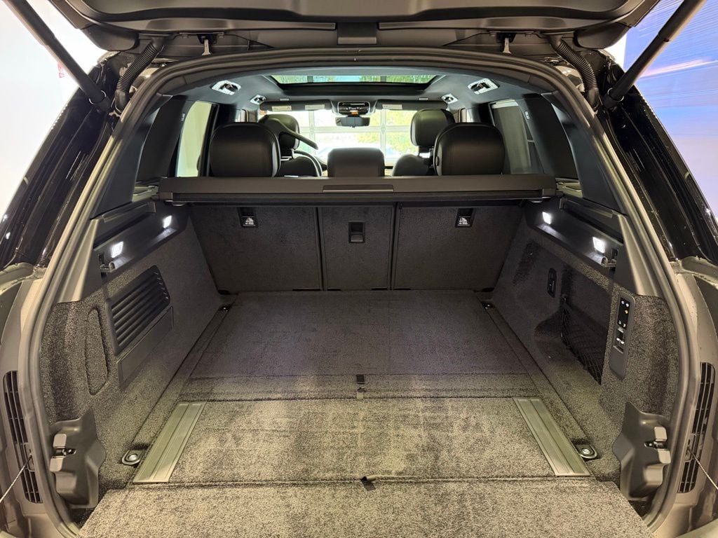 2025 Land Rover Range Rover SE - Photo 11